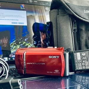 Exclllet Sony DCR-SX41 Handycam RED Battery London Fog Bag Charger Pro  **SOLD